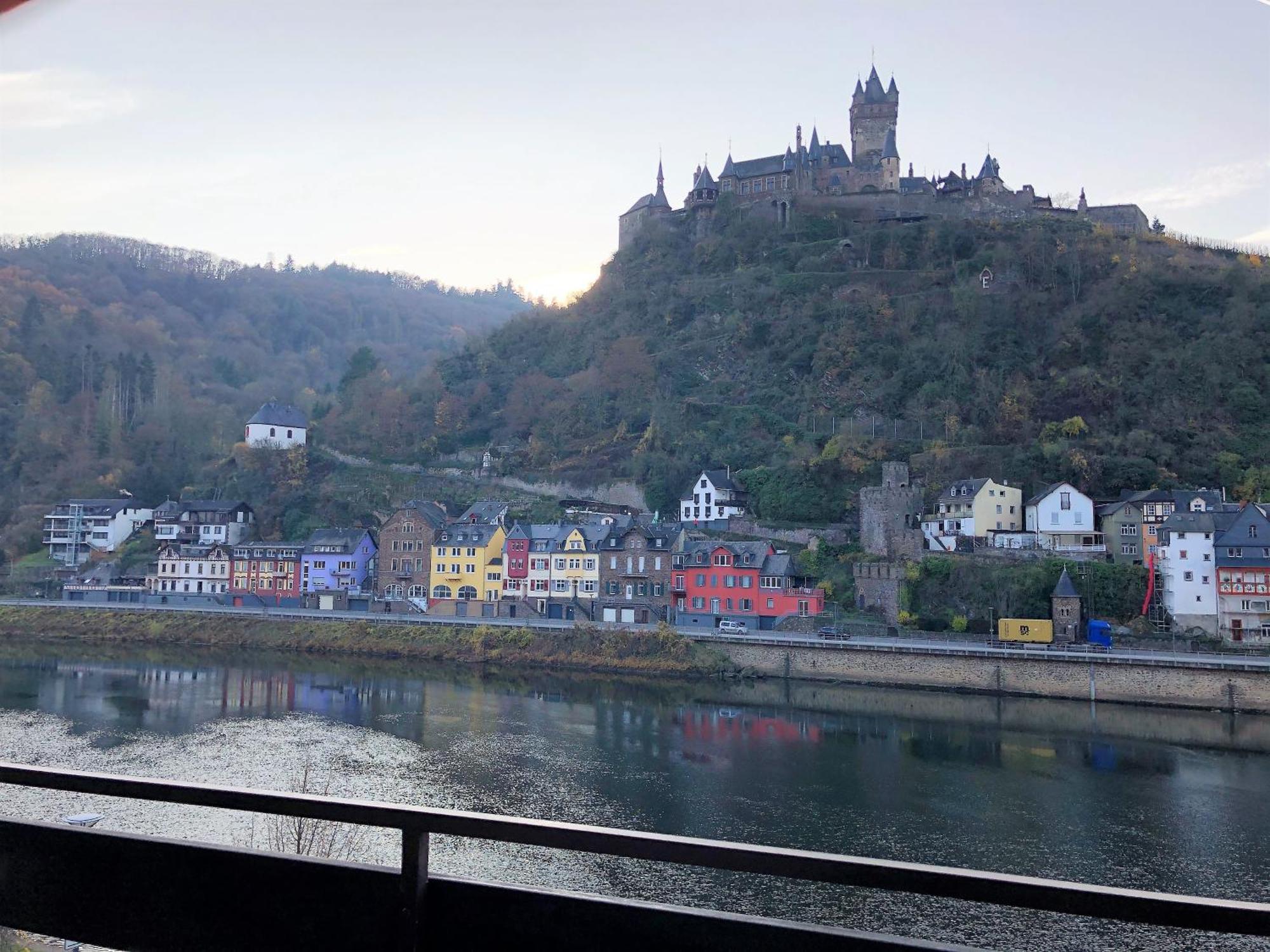 Ferienwohnungen Haus Zur Linde Cochem Pokoj fotografie