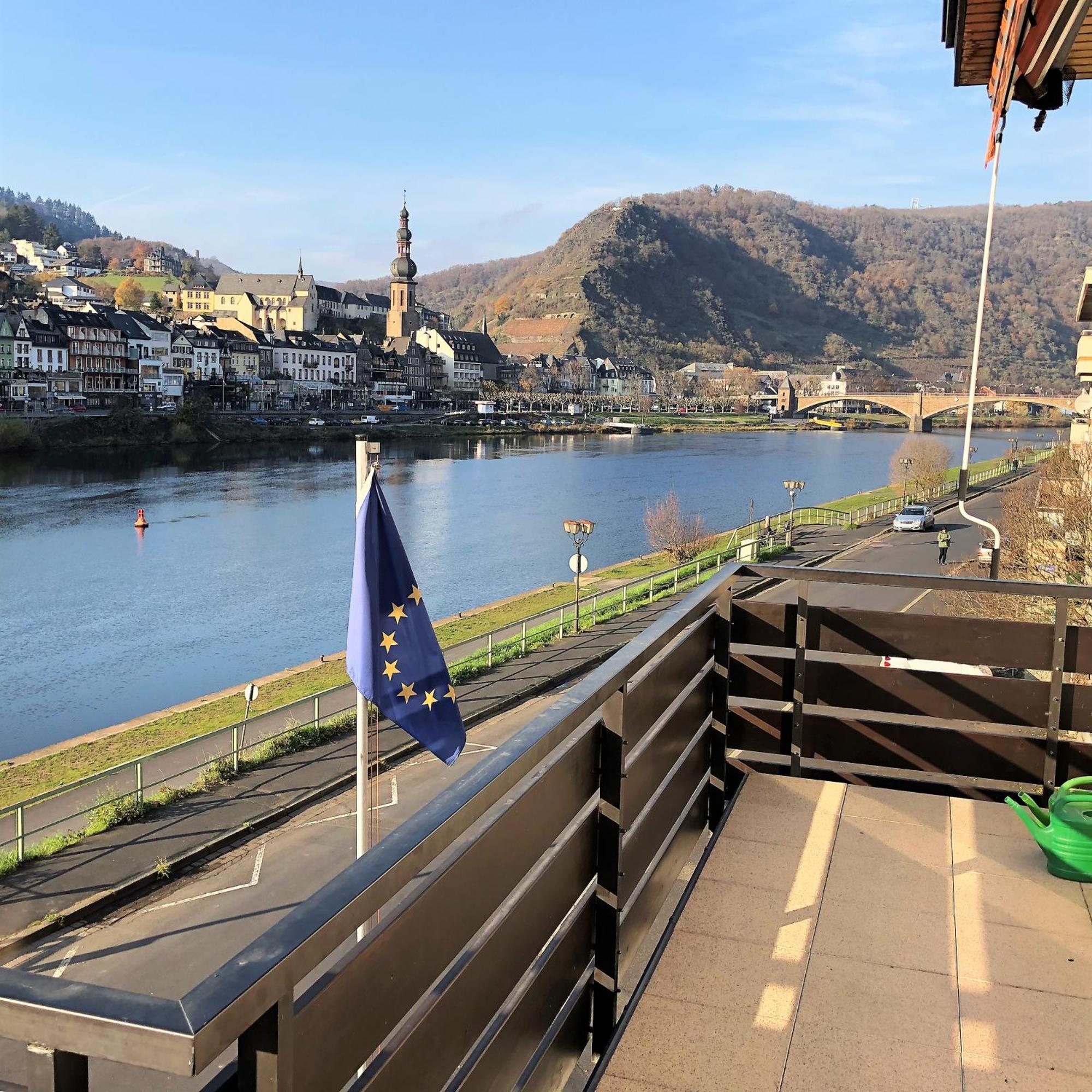 Ferienwohnungen Haus Zur Linde Cochem Pokoj fotografie